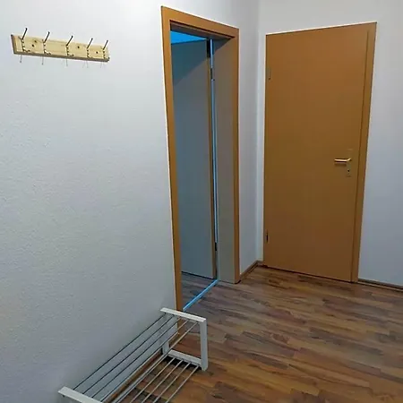 Flex Aparts - Grosse, Moeblierte In Mit 2 Zimmern 3*