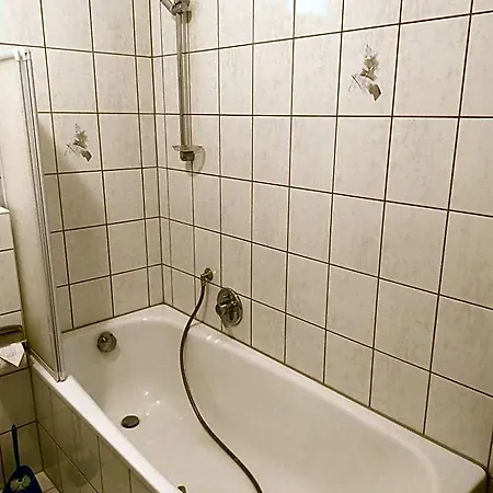 Hotel Flex Aparts - Grosse, Moeblierte In Mit 2 Zimmern
